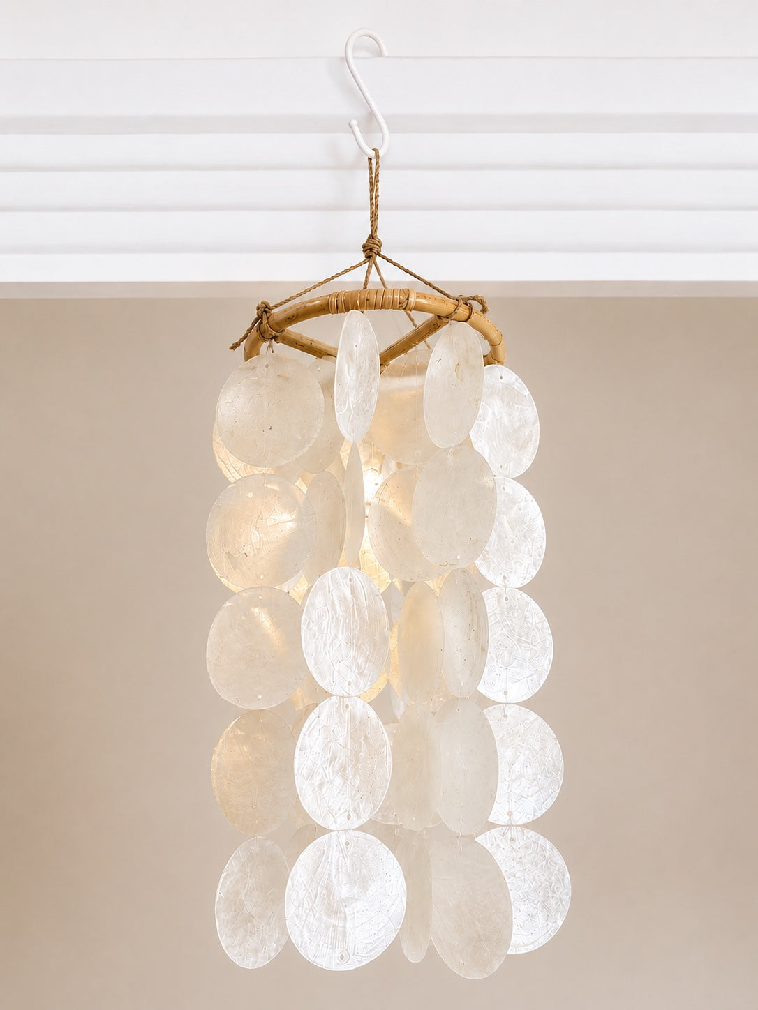 Luna Shell Mini Chandelier