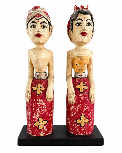 Handcrafted Balinese Couple Statues – Vintage Red & Cream